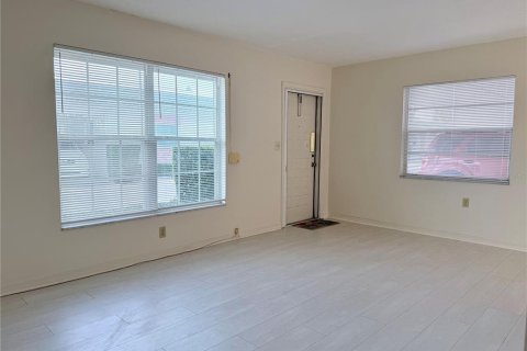 Villa ou maison à vendre à Saint Petersburg, Floride: 2 chambres, 66.89 m2 № 2209348 - photo 8