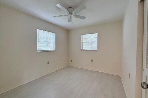 Villa ou maison à vendre à Saint Petersburg, Floride: 2 chambres, 66.89 m2 № 2209348 - photo 10