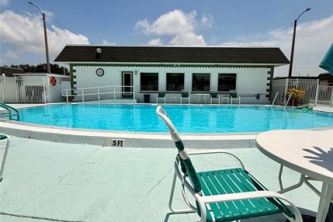Villa ou maison à vendre à Saint Petersburg, Floride: 2 chambres, 66.89 m2 № 2209348 - photo 18