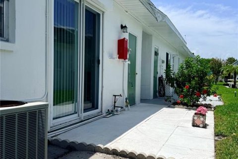 Villa ou maison à vendre à Saint Petersburg, Floride: 2 chambres, 66.89 m2 № 2209348 - photo 16