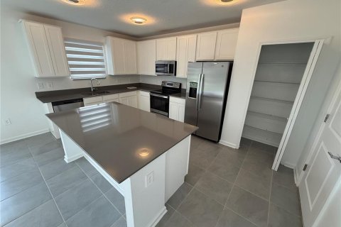 Casa en alquiler en Davenport, Florida, 5 dormitorios, 246.66 m2 № 1771875 - foto 9