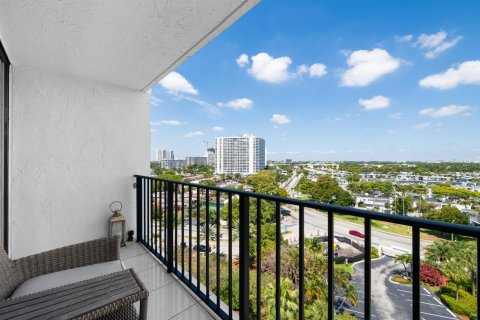 Condo in Hallandale Beach, Florida, 2 bedrooms  № 2077631 - photo 21