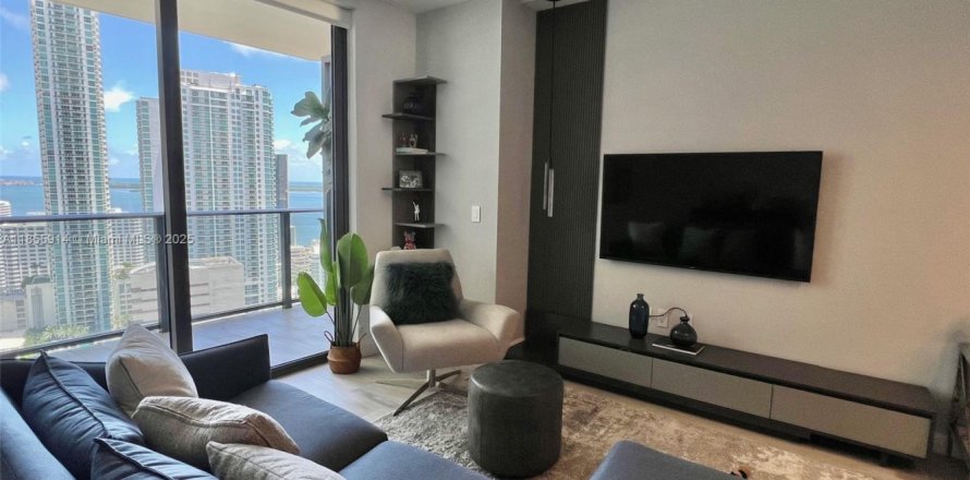 Condo in Miami, Florida, 1 bedroom № 1880355