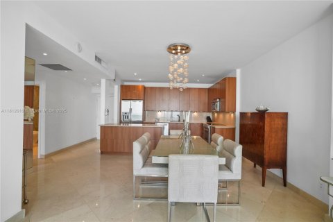 Condo in Sunny Isles Beach, Florida, 1 bedroom  № 1787255 - photo 10