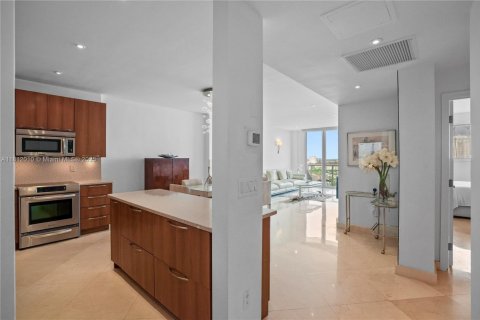 Condo in Sunny Isles Beach, Florida, 1 bedroom  № 1787255 - photo 2