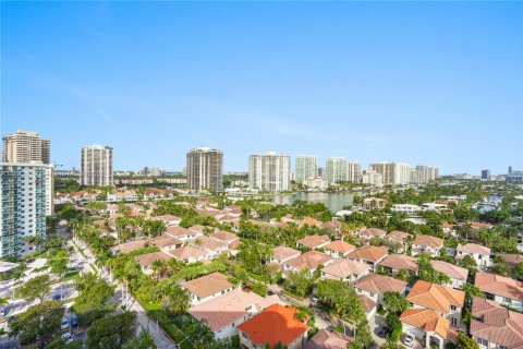 Condo in Sunny Isles Beach, Florida, 1 bedroom  № 1787255 - photo 26