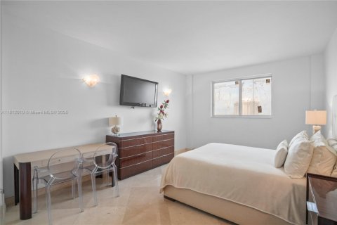 Condo in Sunny Isles Beach, Florida, 1 bedroom  № 1787255 - photo 13