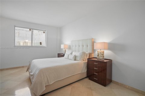 Condo in Sunny Isles Beach, Florida, 1 bedroom  № 1787255 - photo 12