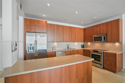 Condo in Sunny Isles Beach, Florida, 1 bedroom  № 1787255 - photo 5