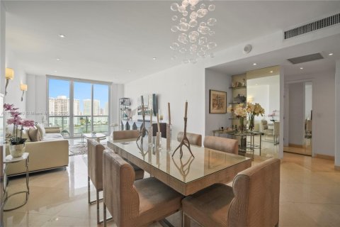 Condo in Sunny Isles Beach, Florida, 1 bedroom  № 1787255 - photo 1