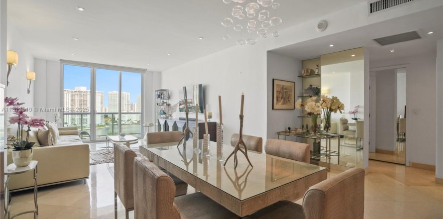 Condo in Sunny Isles Beach, Florida, 1 bedroom № 1787255