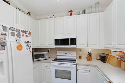 Villa ou maison à vendre à Miami, Floride: 4 chambres, 138.05 m2 № 2011013 - photo 7