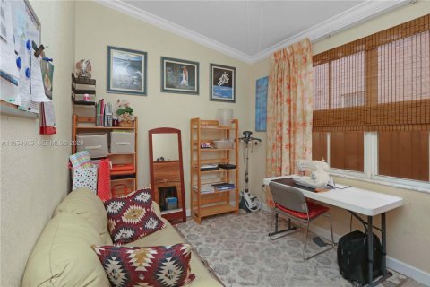 Villa ou maison à vendre à Miami, Floride: 4 chambres, 138.05 m2 № 2011013 - photo 12