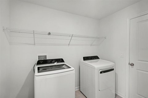 Villa ou maison à louer à Winter Haven, Floride: 4 chambres, 170.75 m2 № 2098257 - photo 7