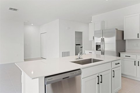 Villa ou maison à louer à Winter Haven, Floride: 4 chambres, 170.75 m2 № 2098257 - photo 25