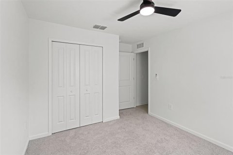 Villa ou maison à louer à Winter Haven, Floride: 4 chambres, 170.75 m2 № 2098257 - photo 6