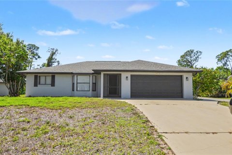 Villa ou maison à Port Charlotte, Floride 3 chambres, 114.73 m2 № 2122837