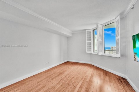 Copropriété à vendre à Miami, Floride: 2 chambres, 113.99 m2 № 1985205 - photo 2