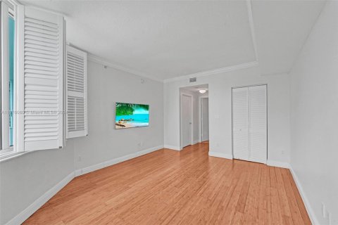 Copropriété à vendre à Miami, Floride: 2 chambres, 113.99 m2 № 1985205 - photo 4