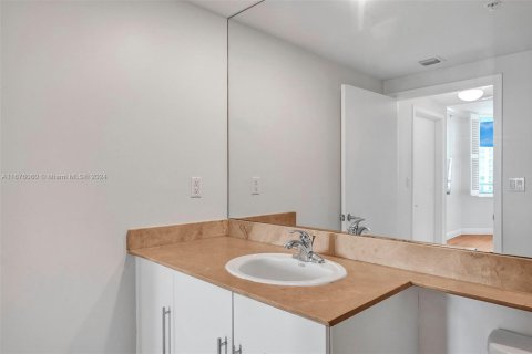 Copropriété à vendre à Miami, Floride: 2 chambres, 113.99 m2 № 1985205 - photo 11