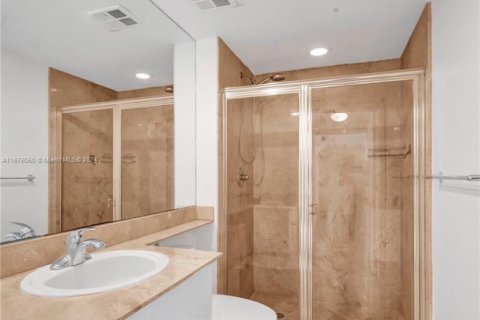 Copropriété à vendre à Miami, Floride: 2 chambres, 113.99 m2 № 1985205 - photo 17