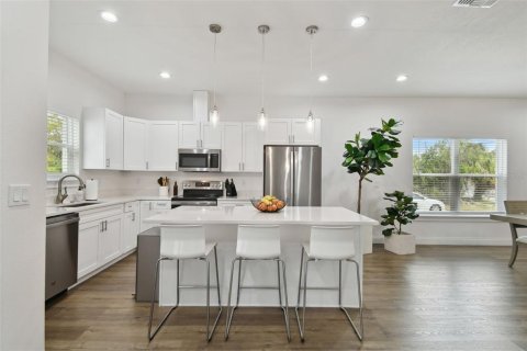 House in Tarpon Springs, Florida 3 bedrooms, 160.16 sq.m. № 1532010 - photo 12