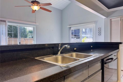 Townhouse in Altamonte Springs, Florida 3 bedrooms, 116.69 sq.m. № 1915155 - photo 16