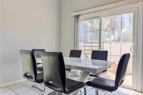 Townhouse in Altamonte Springs, Florida 3 bedrooms, 116.69 sq.m. № 1915155 - photo 17