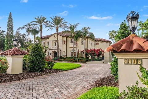 Casa en Lakeland, Florida 6 dormitorios, 774.8 m2 № 2203054