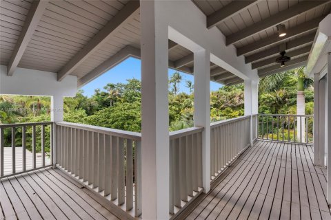 House in Pinecrest, Florida 6 bedrooms, 409.23 sq.m. № 1930747 - photo 21