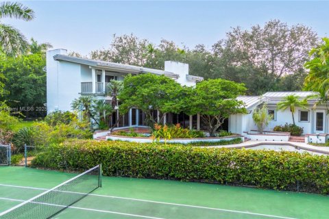 House in Pinecrest, Florida 6 bedrooms, 409.23 sq.m. № 1930747 - photo 5