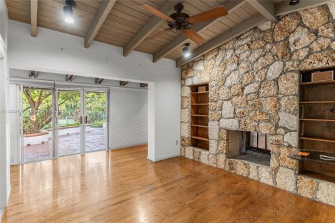 House in Pinecrest, Florida 6 bedrooms, 409.23 sq.m. № 1930747 - photo 13