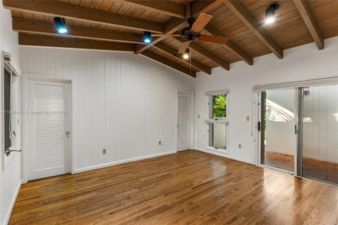 House in Pinecrest, Florida 6 bedrooms, 409.23 sq.m. № 1930747 - photo 24