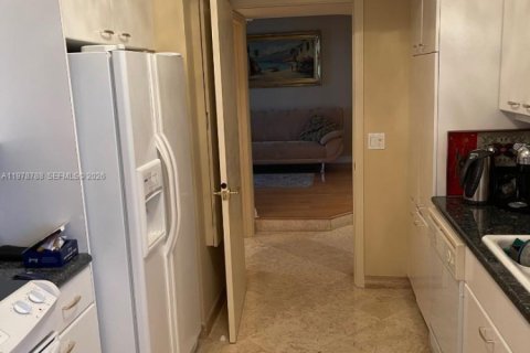 Купить кондоминиум в Санни-Айлс-Бич, Флорида 2 спальни, 163.51м2, № 2046093 - фото 15