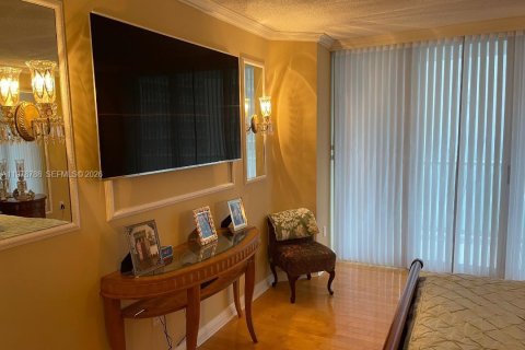 Купить кондоминиум в Санни-Айлс-Бич, Флорида 2 спальни, 163.51м2, № 2046093 - фото 22