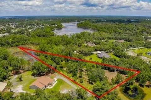 Terreno en venta en Deltona, Florida № 1629833 - foto 1