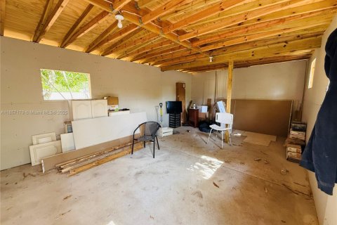 House in South Miami, Florida 3 bedrooms, 127.74 sq.m. № 1881603 - photo 30