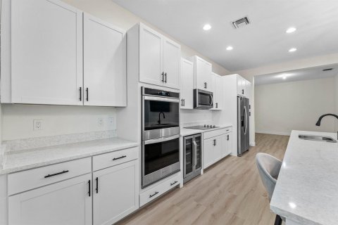 Villa ou maison à vendre à Westlake, Floride: 4 chambres, 270.62 m2 № 2439222 - photo 13