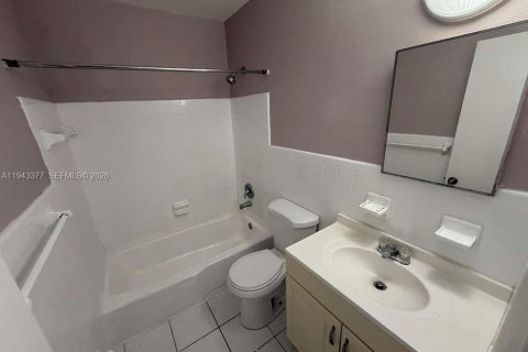 Купить кондоминиум в Холливуд, Флорида 1 спальня, 59.46м2, № 2088841 - фото 9