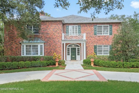 House in Jacksonville, Florida 5 bedrooms, 618.17 sq.m. № 772736 - photo 1