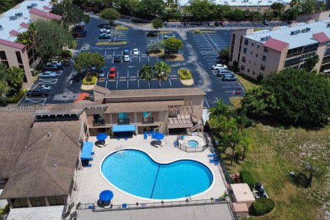 Condo in Margate, Florida, 2 bedrooms  № 1890151 - photo 21
