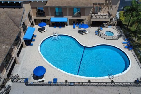 Condo in Margate, Florida, 2 bedrooms  № 1890151 - photo 22
