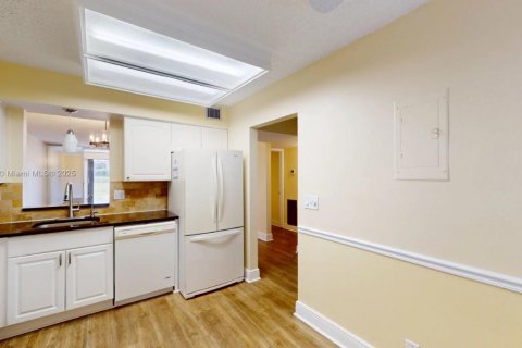 Condo in Margate, Florida, 2 bedrooms  № 1890151 - photo 6