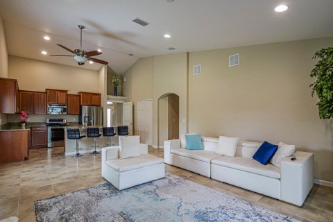 Casa en alquiler en Vero Beach, Florida, 4 dormitorios, 226.03 m2 № 2077426 - foto 10