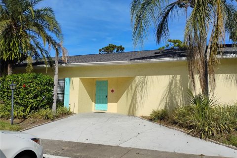 House in Clearwater, Florida 2 bedrooms, 98.48 sq.m. № 2148177 - photo 30