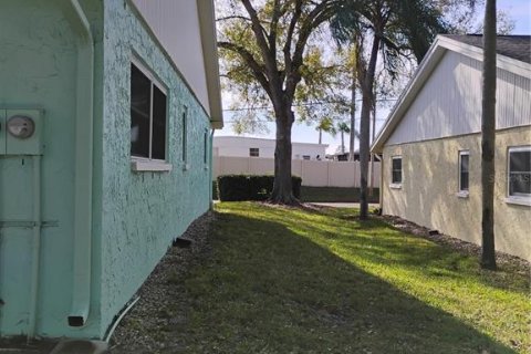 House in Clearwater, Florida 2 bedrooms, 98.48 sq.m. № 2148177 - photo 27