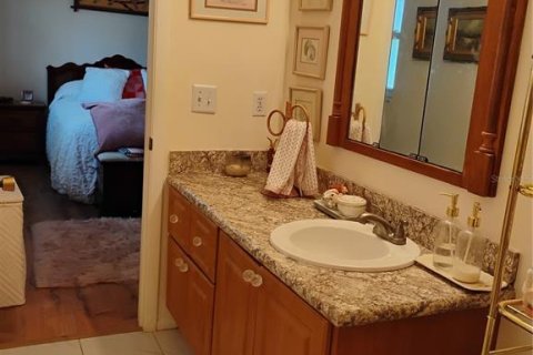 House in Clearwater, Florida 2 bedrooms, 98.48 sq.m. № 2148177 - photo 16
