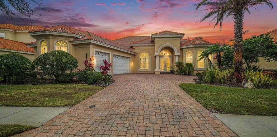 House in Tampa, Florida 4 bedrooms, 336.96 sq.m. № 1542008