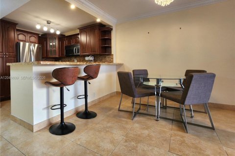 Condominio en venta en Hallandale Beach, Florida, 1 dormitorio, 83.24 m2 № 2087297 - foto 9
