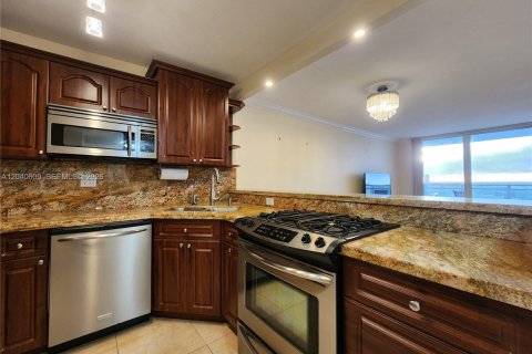 Condominio en venta en Hallandale Beach, Florida, 1 dormitorio, 83.24 m2 № 2087297 - foto 8
